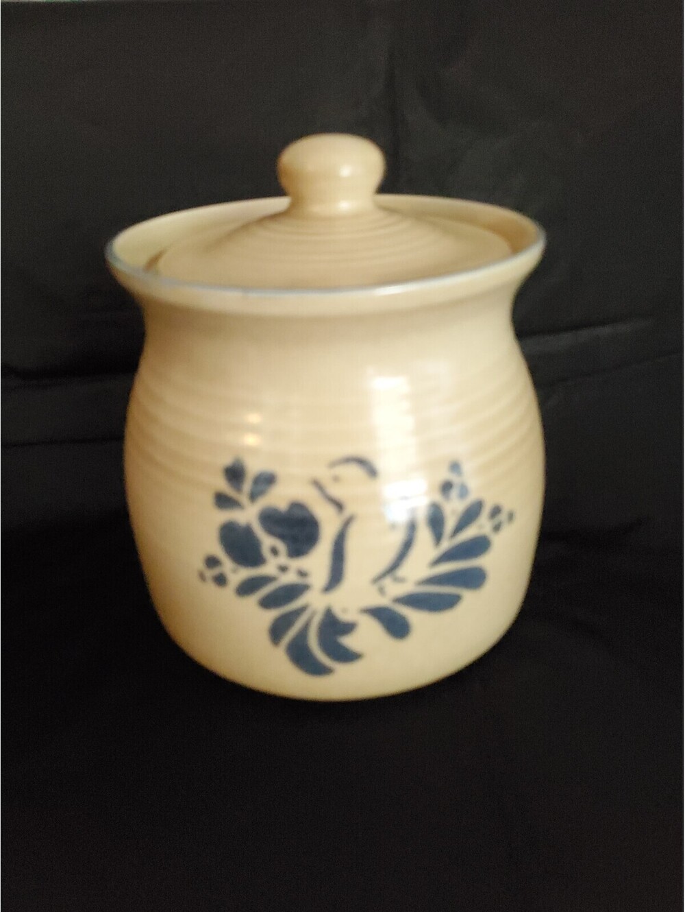 Pfaltzgraff Folkart 5 1/2" Canister